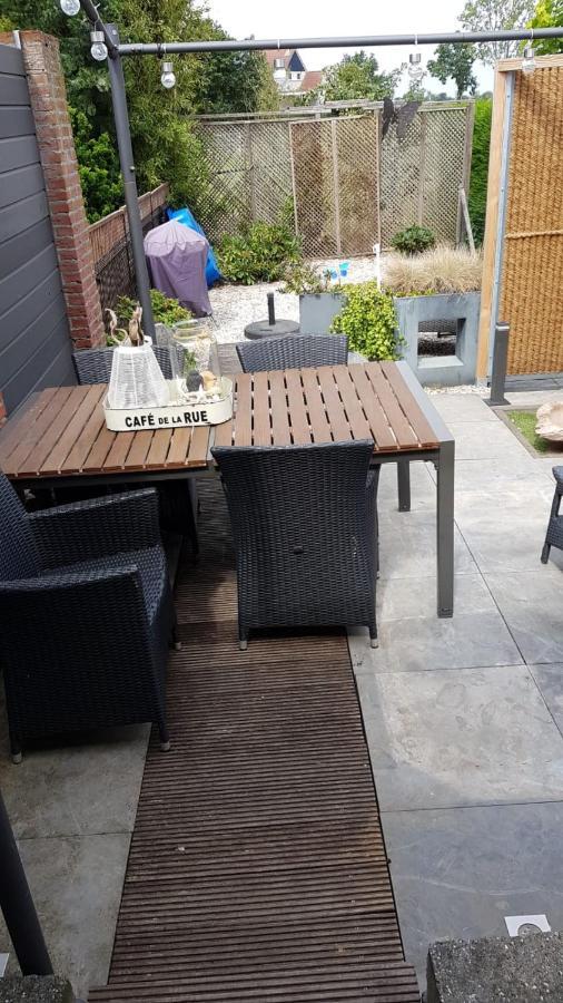 Het Gildehuis Met Sauna En Jacuzzi Stevensweert 外观 照片